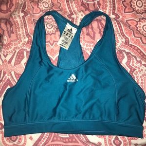 Adidas sports bra😍